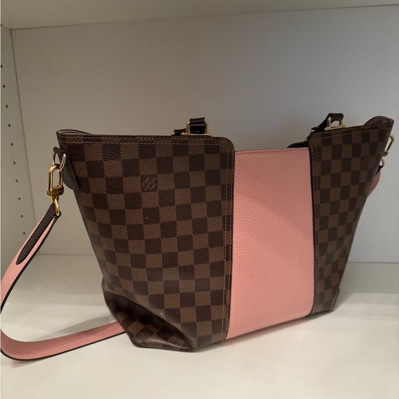 Louis Vuitton bag with matching wallet - Picture 2 of 11